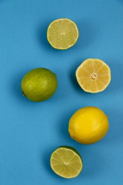 mavi arka plan ters narenciye