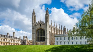 Ünlü King's College Chapel Nehri Cam parlak güneşli bir günde gelen