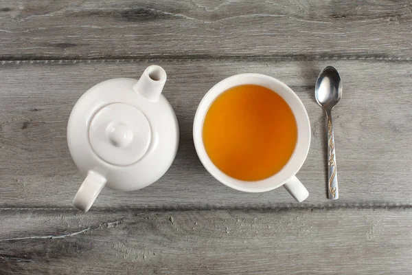 Ansicht Der Tischplatte Auf Weißer Keramik Teekanne Tasse Heißen Schwarzen — Stockfoto