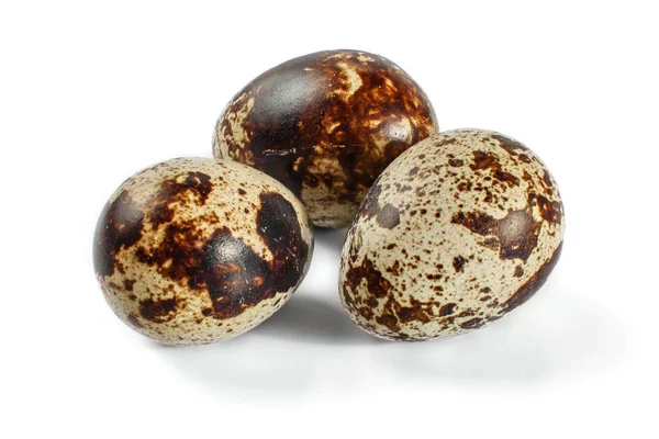 Три Перепелиных Яйца Изолированы Белом Фоне — стоковое фото