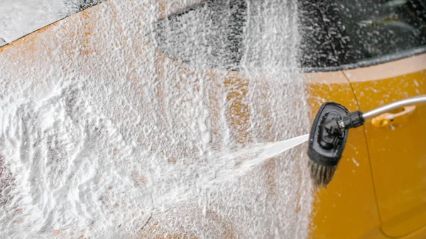 Yellow Car Washed Carwash White Thick Foam Shampoo Splutter Rear — Stock Photo, Image