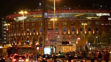 Barcelona, şu anda modern bir alışveriş merkezi arenada boğa güreşçisi