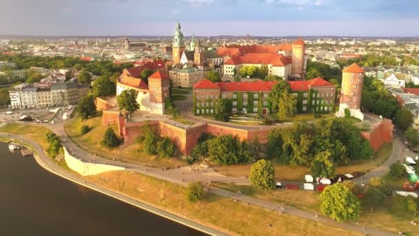 Flygfoto Över Wawel Slott Solnedgången Ljus Krakow Polen — Stockvideo