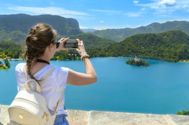 Bled Gölü Turist Enjoing Görünümü