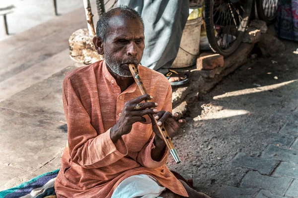 Indio Ciego Mendigo Naranja Ropa Jugando Instrumento Musical — Foto de Stock