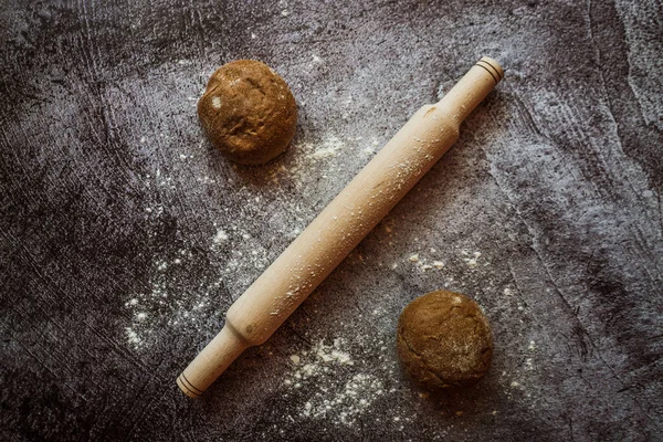 빵굽는 만들기 재료가 테이블 — 스톡 사진