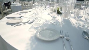 Süslü düğün masası