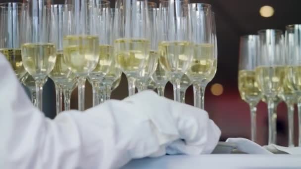 結婚式にシャンパンのグラス — ストック動画