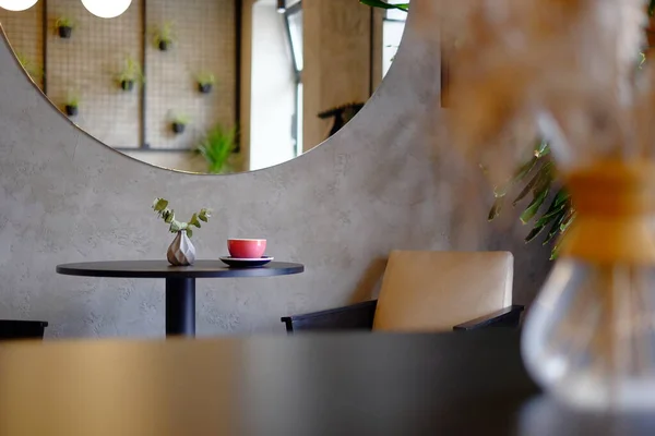 Interior Cafetería Con Madera Metal Plantas Verdes — Foto de Stock