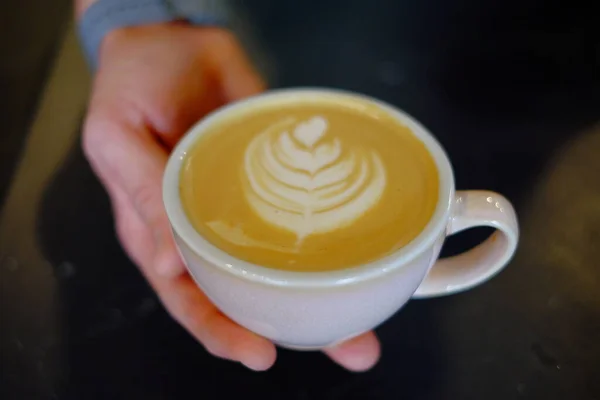 Barista Faire Cappuccino Barman Préparer Une Boisson Café — Photo