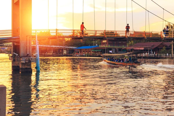 Samut Songkhram Thajsko Dubna 2018 Říční Výletní Lodě Přepravující Osoby — Stock fotografie