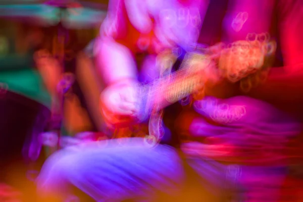 Blur Gitarist Olduğunu Arka Plan Kalp Bokeh — Stok fotoğraf