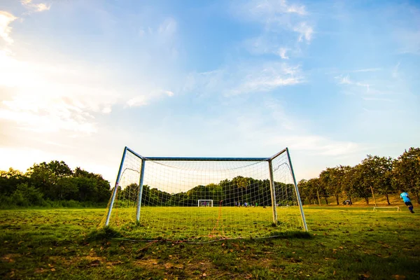 日光でゴール サッカー — ストック写真