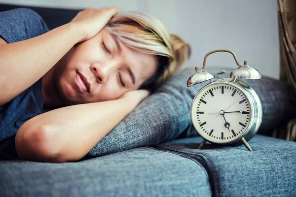 Clock Bed Women Sleeping — Stock Photo, Image