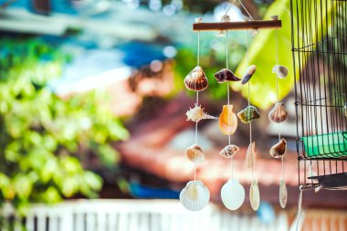 Vintage mobil çeşitli deniz kabuklarını yaptı. Bu askıda kalabilir.