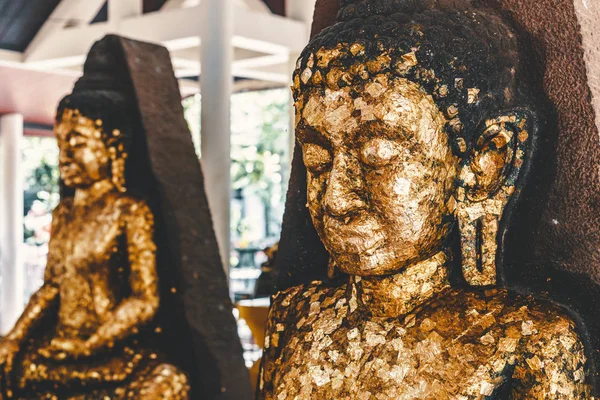 Estátua Buda Dourado Templo Tailândia — Fotografia de Stock