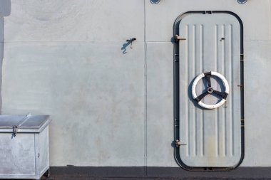 Zırhlı çelik kapı.