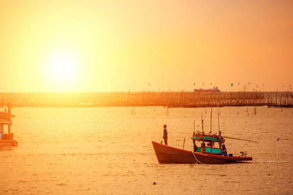 Деревянная Рыбацкая Лодка Море Закате Восход Солнца — стоковое фото