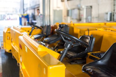 Elektrikli Traktör, endüstride forklift. Araç Konsepti.