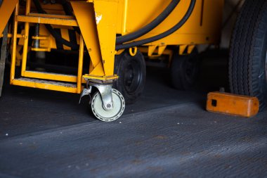 Elektrikli Traktör'ün castor jantları, endüstride forklift. Araç Konsepti.