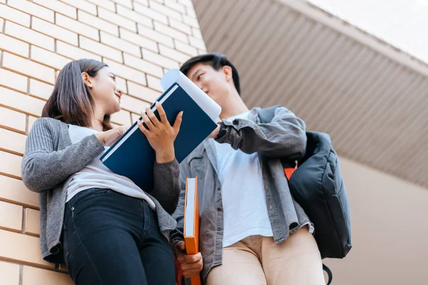 Students Stand Read Book Together Campus Education Concept — Stock Photo, Image
