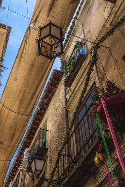 Blacony ve İspanyol tarihi kent süslemeleri. Toledo, İspanya