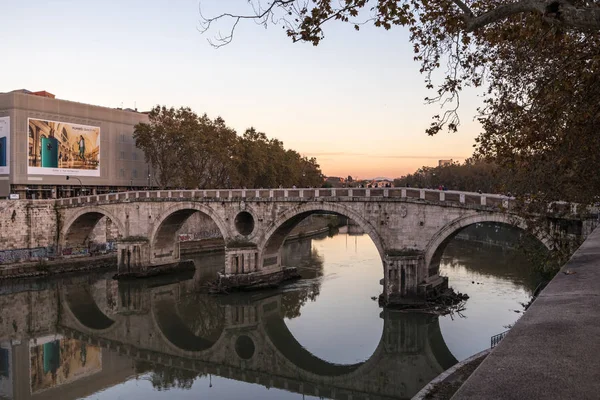 2018 Ρώμη Ιταλία Γέφυρα Ponte Sisto Στο Ηλιοβασίλεμα Τραστέβερε — Φωτογραφία Αρχείου