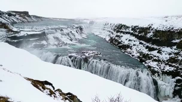 Gullfoss Wasserfall im Winter, Island — Stockvideo
