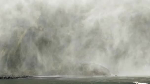 Close up of falling water as water wall at Skogafoss waterfall in Iceland. — Stock Video