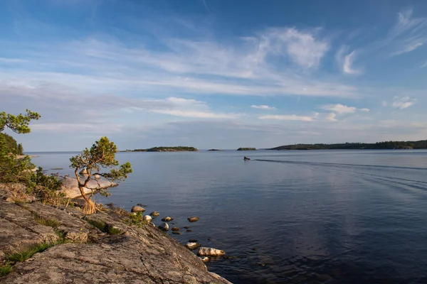 Kareliya Island White Sea Lake Ladoga panorama uitzicht avond zon — Stockfoto
