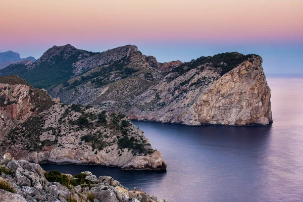 Heuvels in de buurt van Cap Formentor in Sunrise, Mallorca — Stockfoto