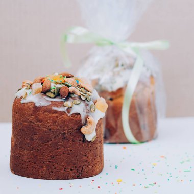 Taze pişmiş vejetaryen Paskalya kek kare görüntü