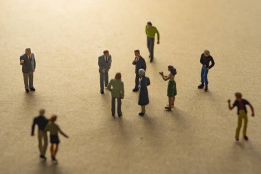 Minyatür insanlar toplantı. Sosyal kavramı.