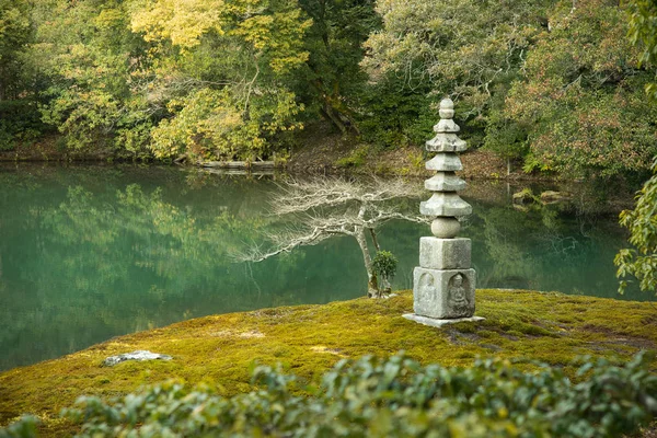 Klidné Kamenné Pagoda Japonských Zahradách — Stock fotografie