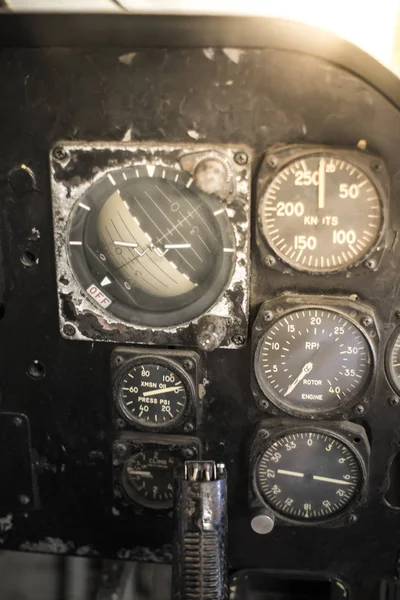 アナログ Guages 古い航空機パネル — ストック写真