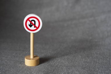 Yok u dönüşü trafik işaretleri