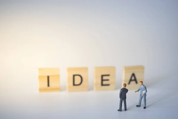 Empresários Falar Uma Ideia Para Negócios Conceito Negócio Criatividade — Fotografia de Stock