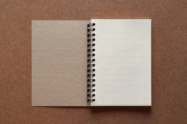 Cuaderno de papel retro en blanco — Foto de Stock