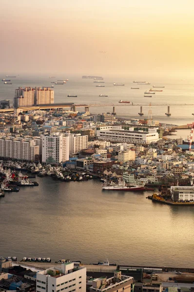 Vista del puerto y la ciudad de Busan —  Fotos de Stock