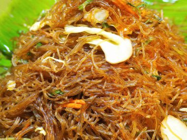 Fried cam erişte gece pazarı, Karışık sebzeli