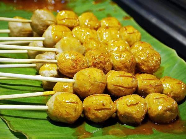 Grilled Pork Balls Chili Sauce Street Market — Stock Photo, Image