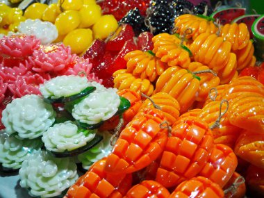 El yapımı aromaterapi meyve ve çiçek şeklinde sabun - Mango, limon, muz, karpuz, üzüm ve Nilüfer kokulu sabunlar