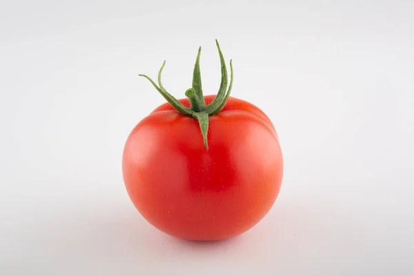 Tomato Isolated White Background Clipping Path Full Depth Field — Stock Photo, Image