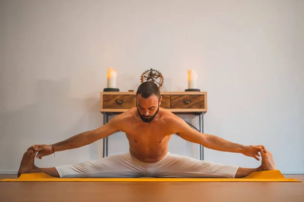 Yoga Joven Haciendo Ejercicio Yoga Yoga Estilo Vida Concepto Saludable — Foto de Stock