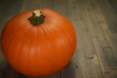 Turuncu Halloween balkabağı ücretsiz kopya alanı eski rustik ahşap tablo