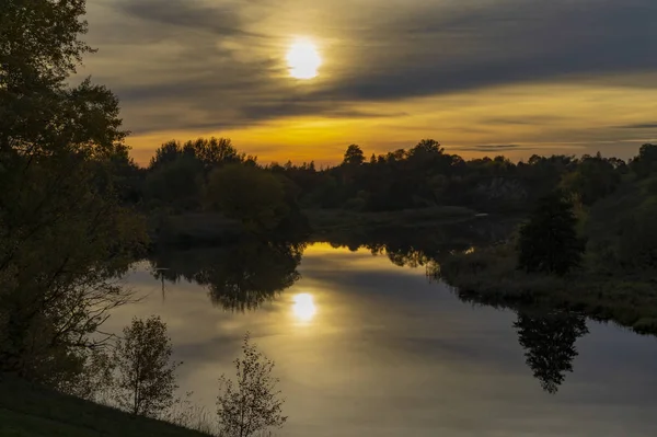 Sunset Sky Colors Trees Clouds Reflected Calm River Water Surface — Stock Photo, Image