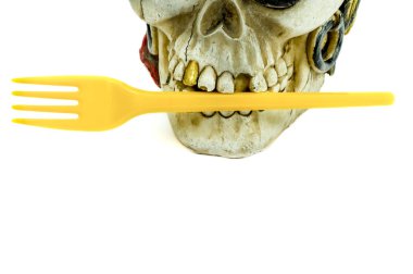 Korsan kafatası oyuncak plastik çatal diş ile