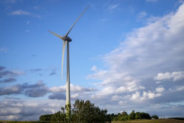 Modern yel değirmeni türbini, rüzgar enerjisi, yeşil enerji
