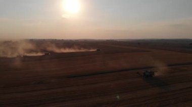 Hava çekimi: günbatımında hasat sütü çok azdır..