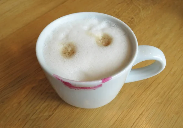 Cup Laughing Cappuccino Lipstick Side — Stock Photo, Image